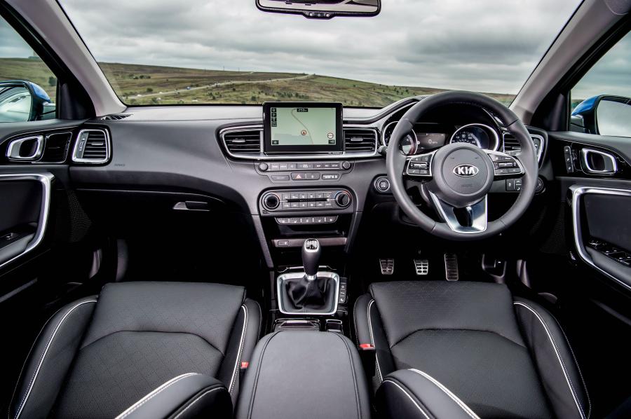 Торпедо Kia Ceed First Edition 2018 года  (UK) (фото 10 из 30)